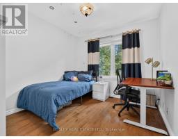 14 Coady Avenue, Toronto, ON M4M2Y8 Photo 24