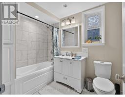 14 Coady Avenue, Toronto, ON M4M2Y8 Photo 26