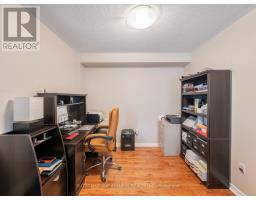 Bedroom 3 - 267 Warner Crescent, Newmarket, ON L3X2G6 Photo 11