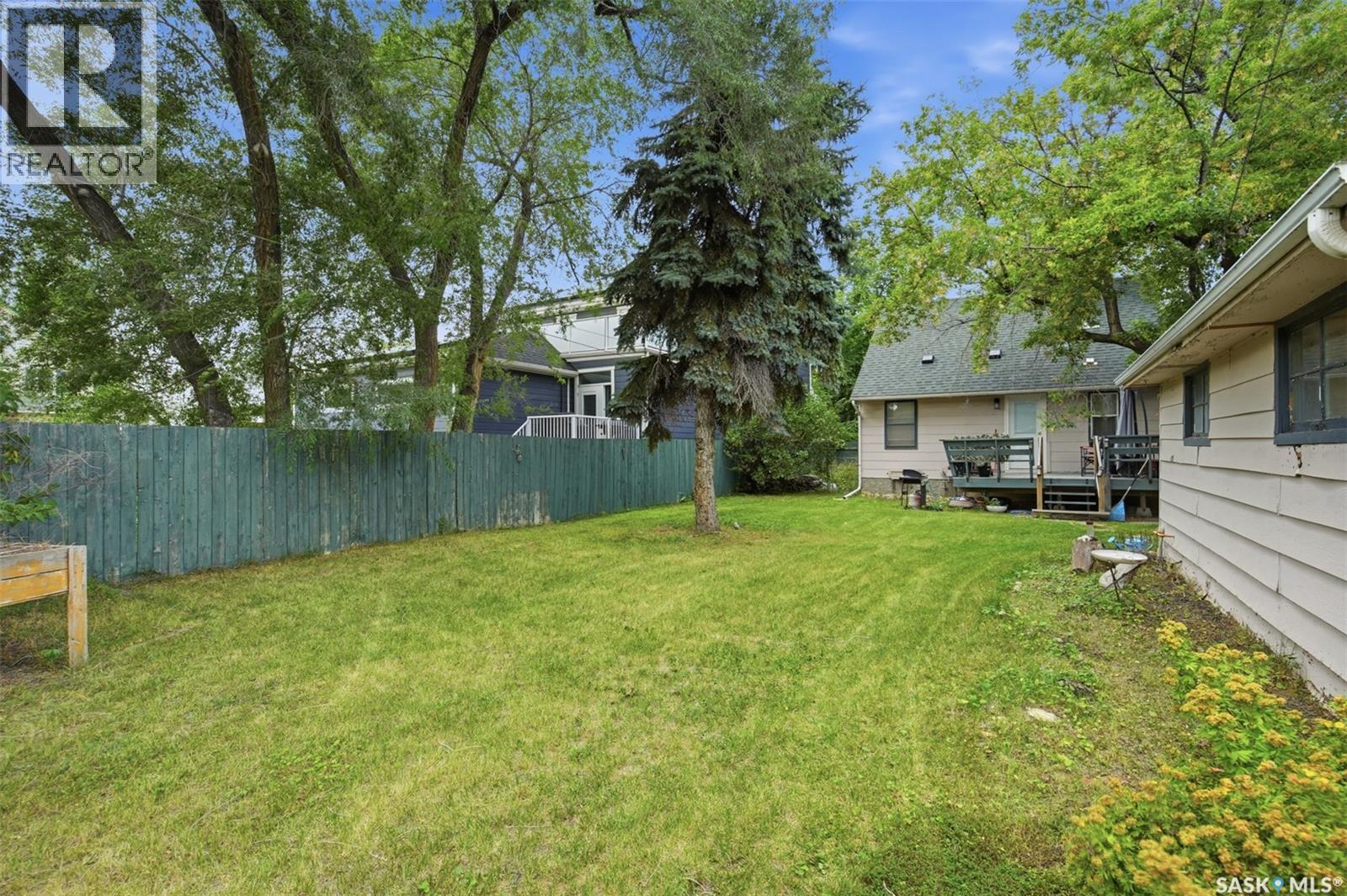 1105 Oxford STREET, Saskatoon — photo 24