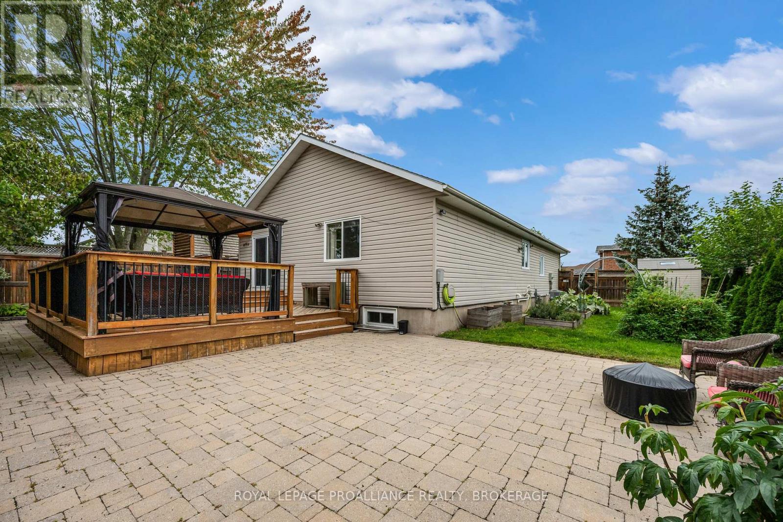164 AMY LYNN DRIVE - 41
