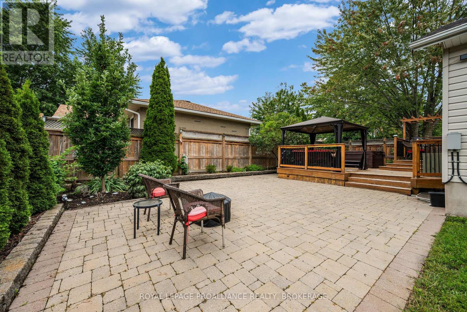 164 AMY LYNN DRIVE - 42
