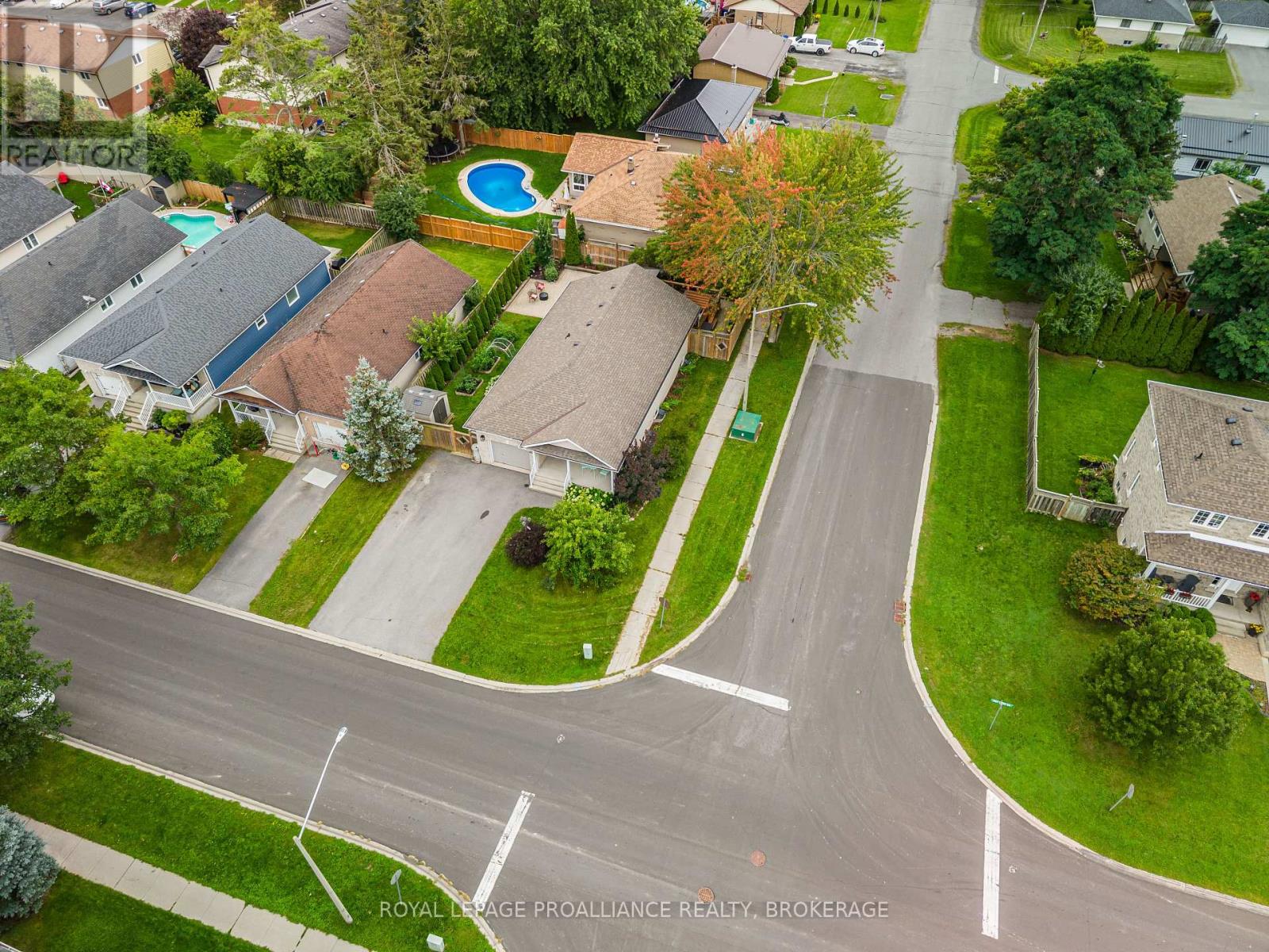 164 AMY LYNN DRIVE - 44