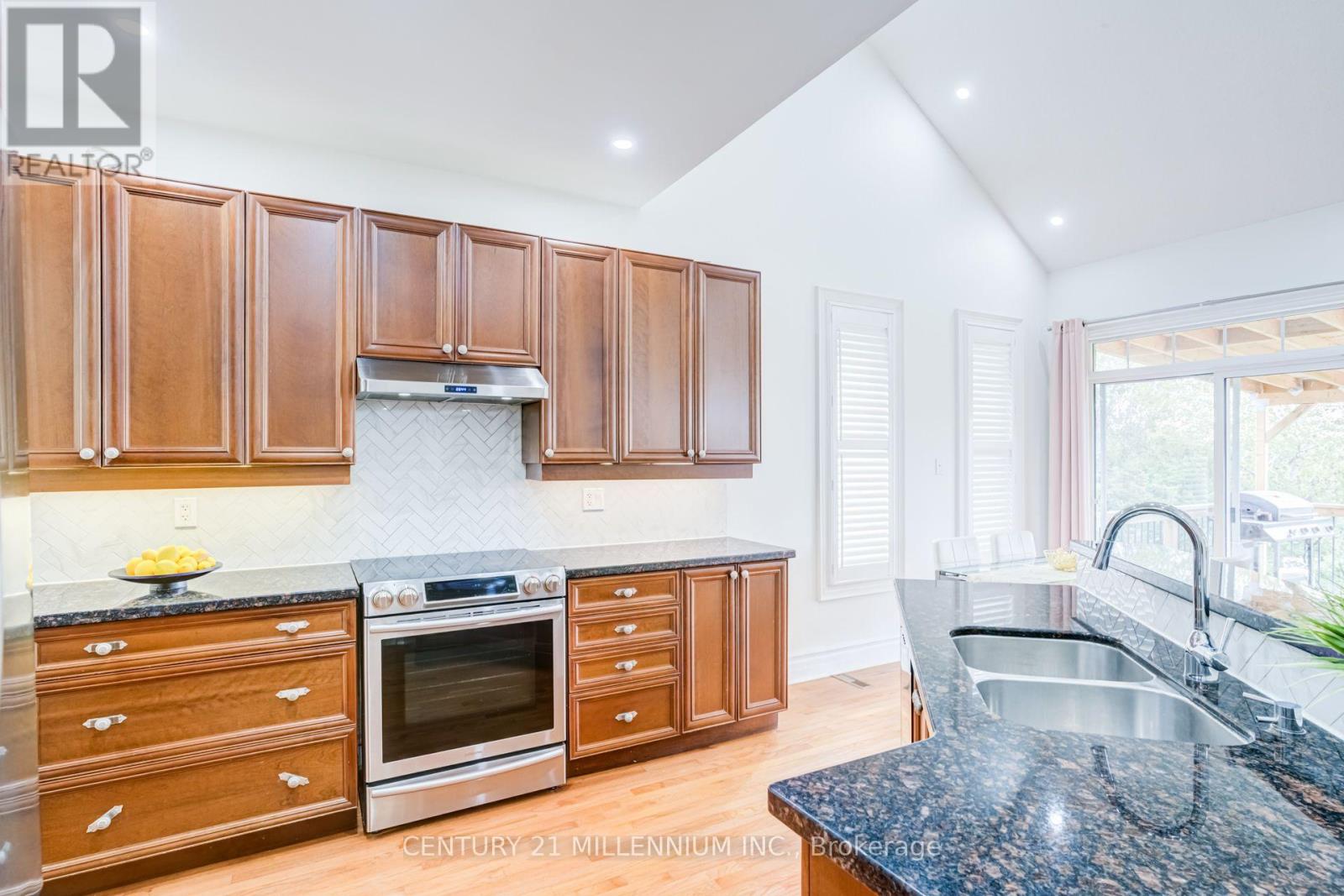 102 SOUTHLAKE BOULEVARD - 20