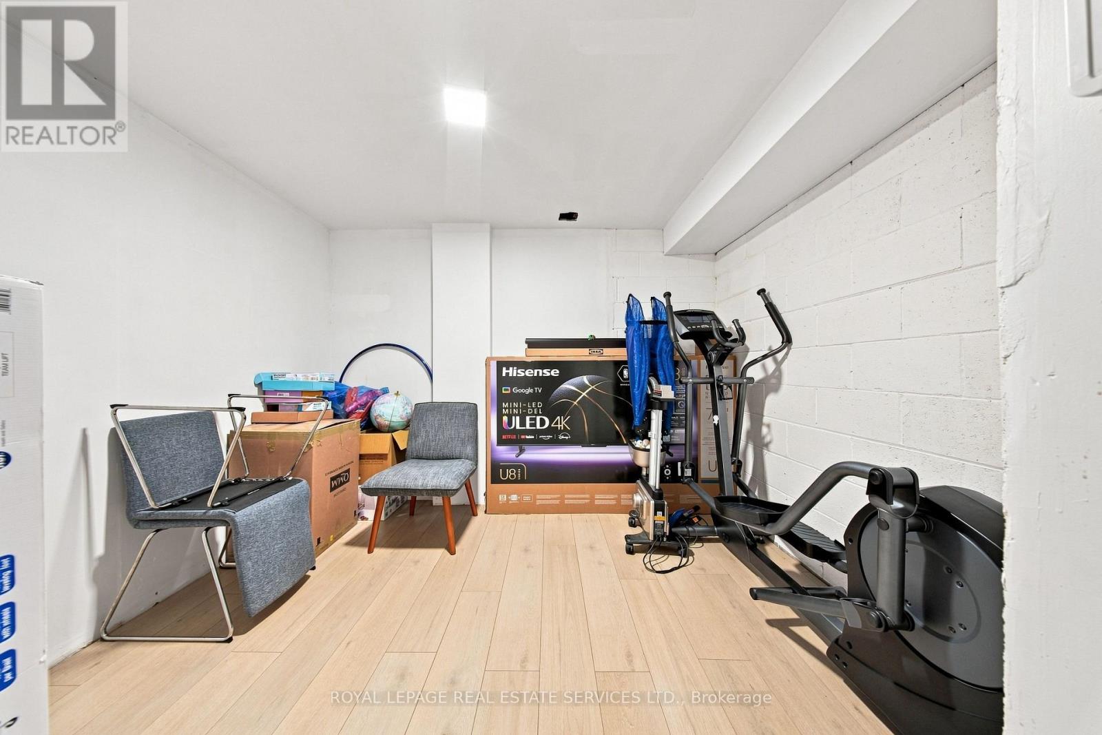 16 OLDHAM ROAD - Image 30