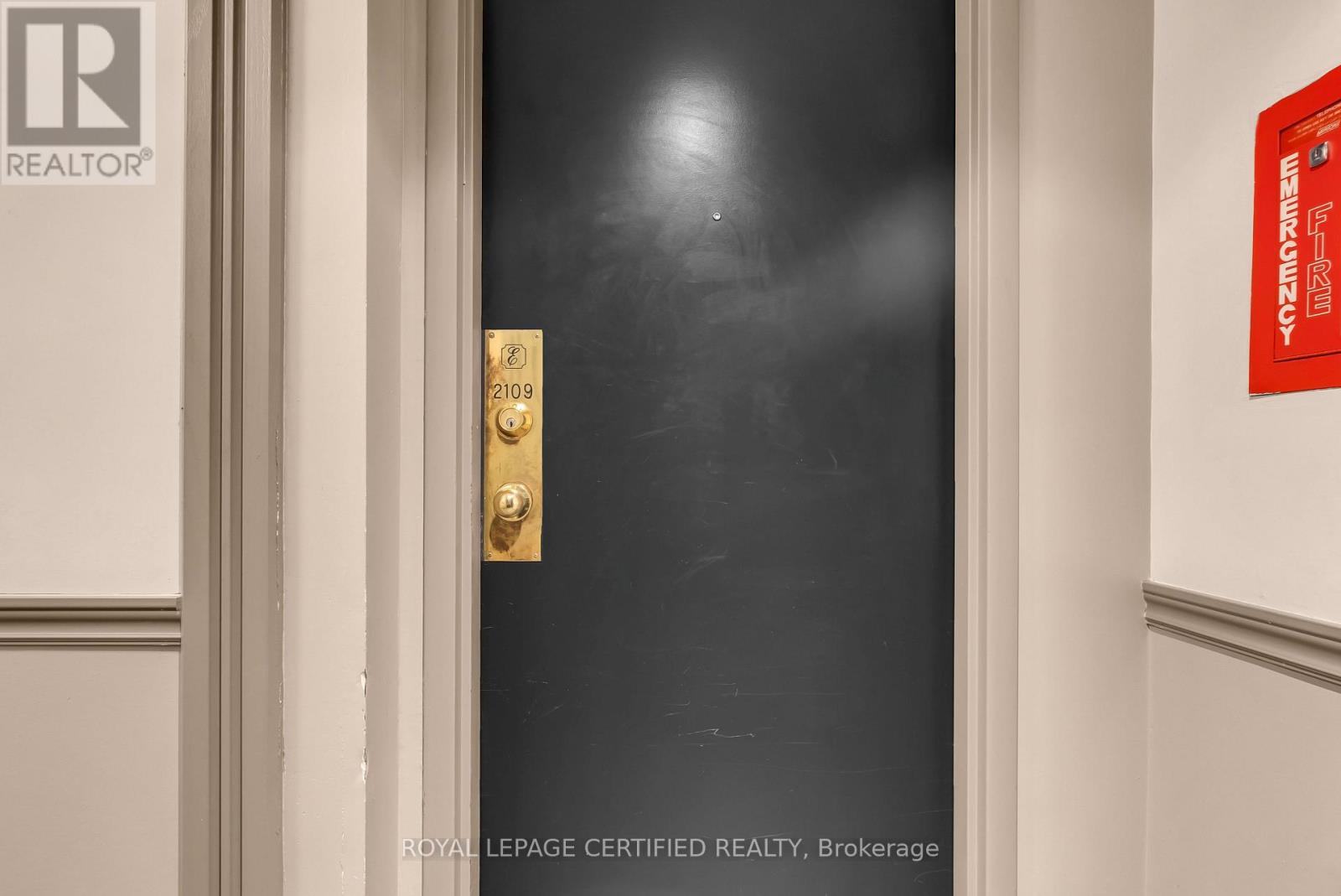 ##2109 285 ENFIELD PLACE - 8