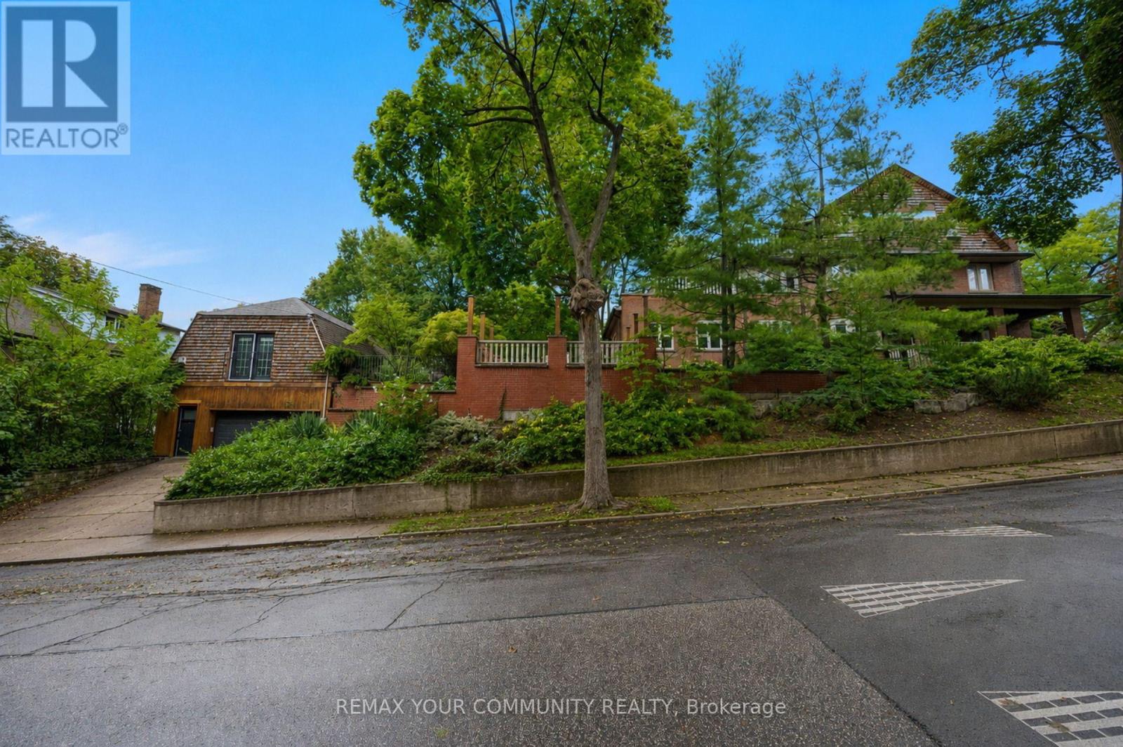 62 INDIAN GROVE - 2
