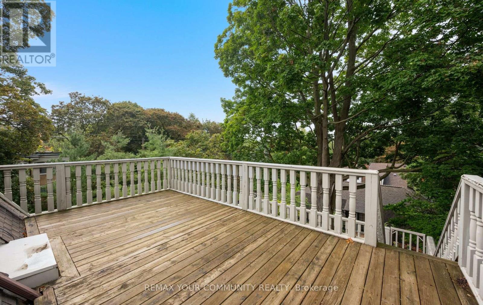 62 INDIAN GROVE - 22
