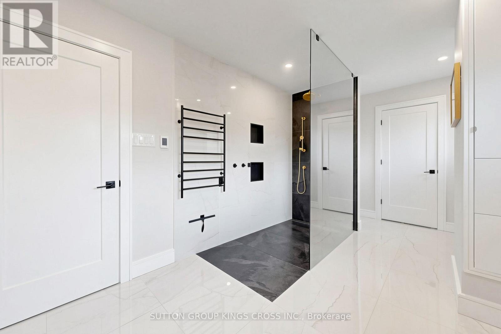 360 ISABELLA AVENUE - 22