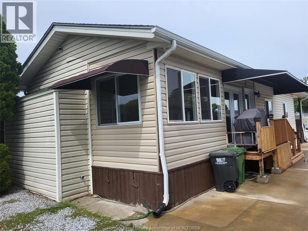 1 WILDER South Unit# MOBILE HOME ONLY, Lakeshore — photo 2