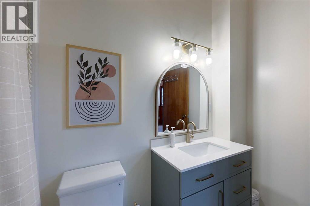 1104 10 Street SE - 23