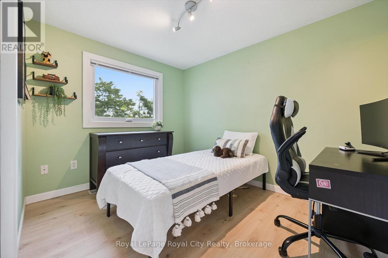 38 BORLAND DRIVE - 23