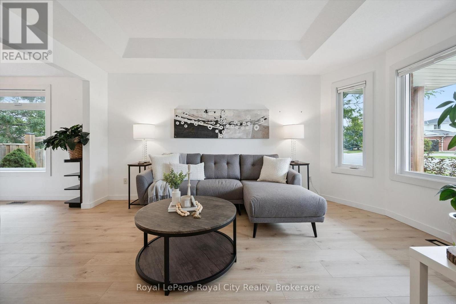 38 BORLAND DRIVE, Guelph (Clairfields/Hanlon Business Park) — photo 4