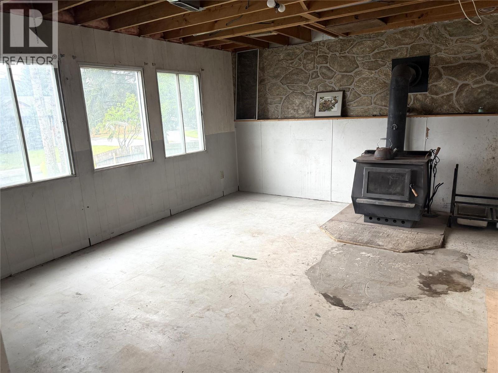 907 Alpine Way - Image 19