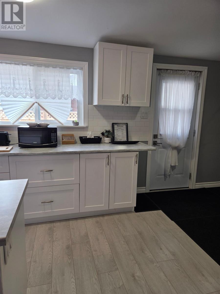 9 Central AVE, Elliot Lake — photo 3