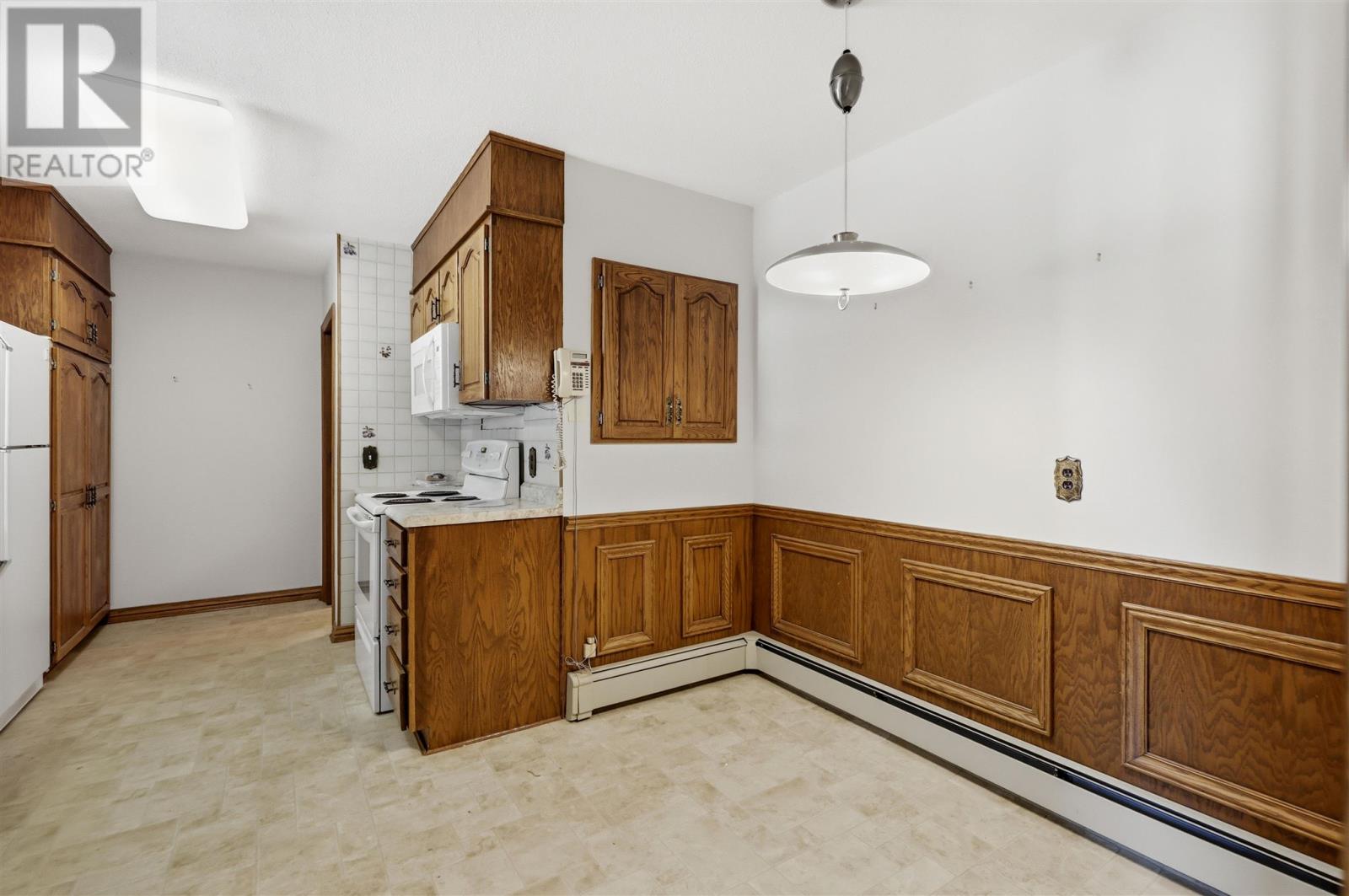 21 Ford ST - Image 12