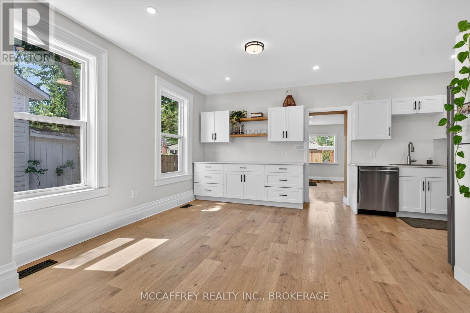 55 BRIDGE STREET W - Image 11