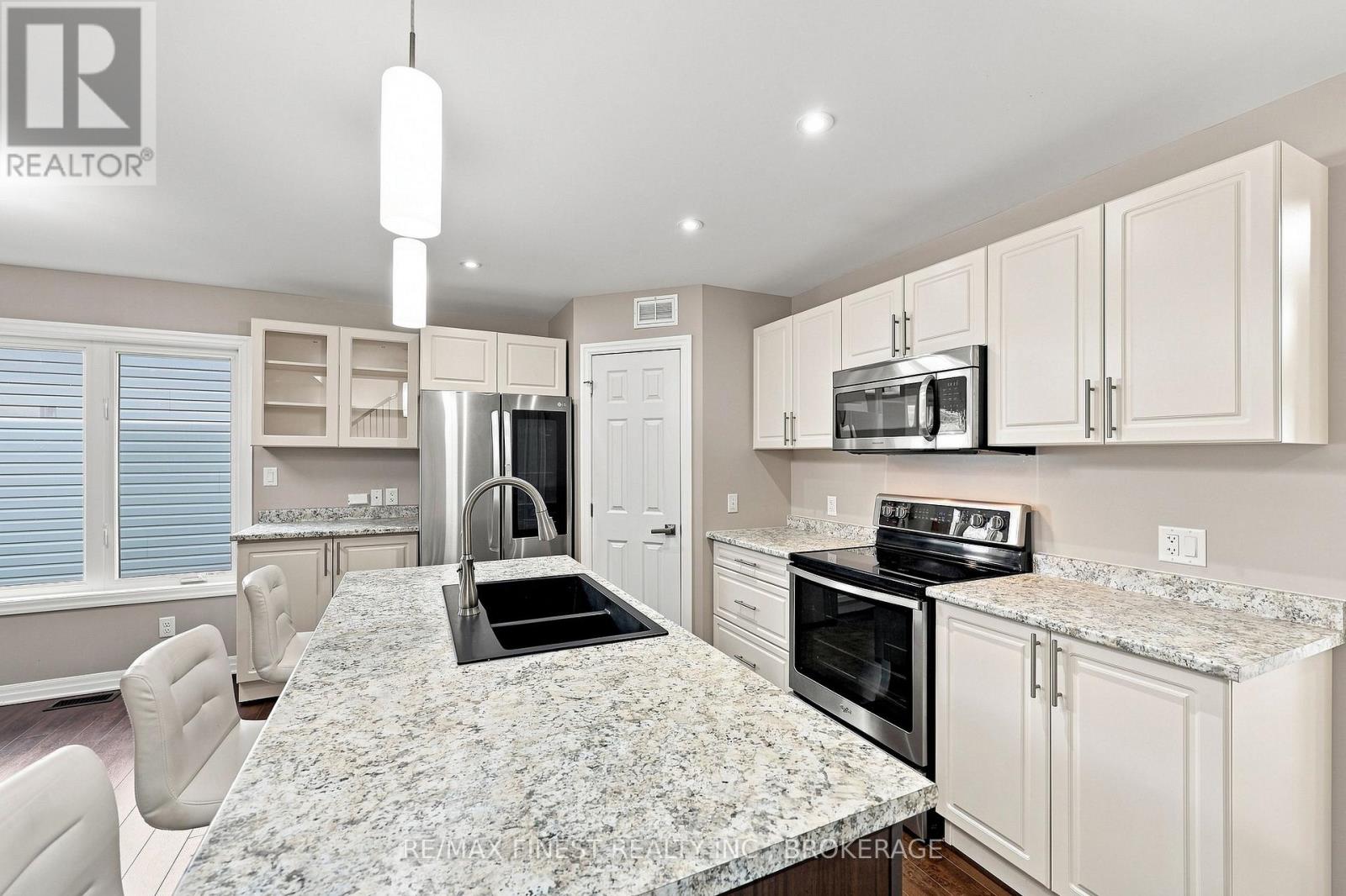 1660 CRIMSON CRESCENT - 19