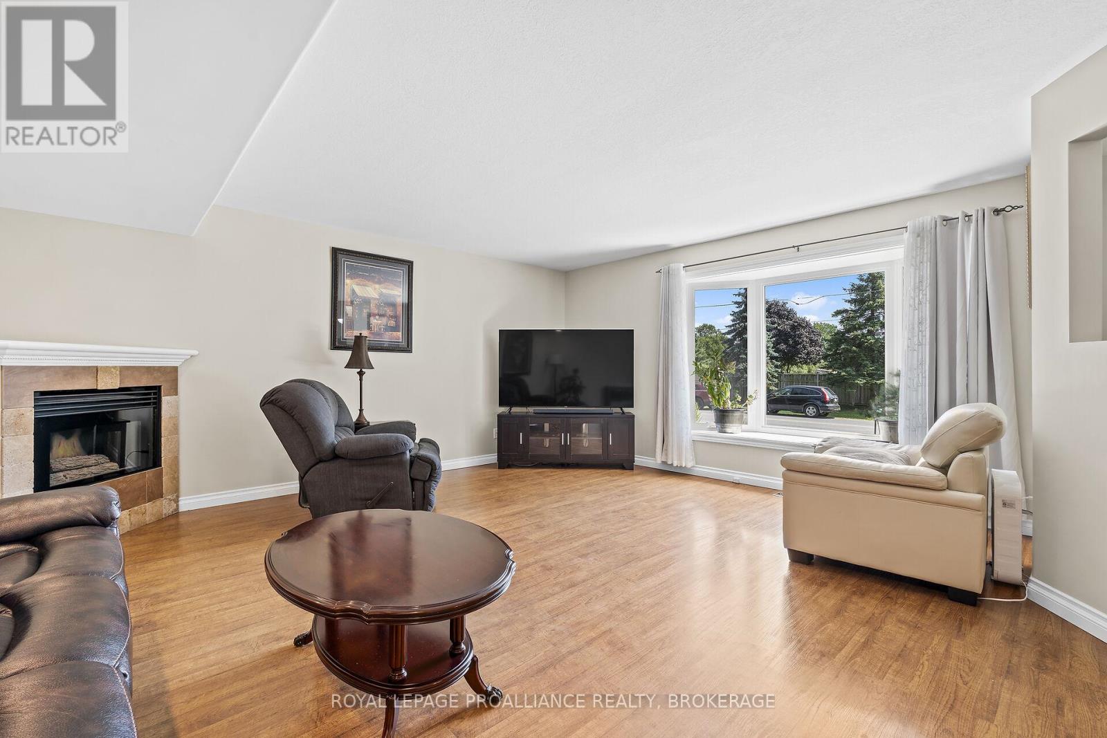 2112 BURBROOK ROAD - 8