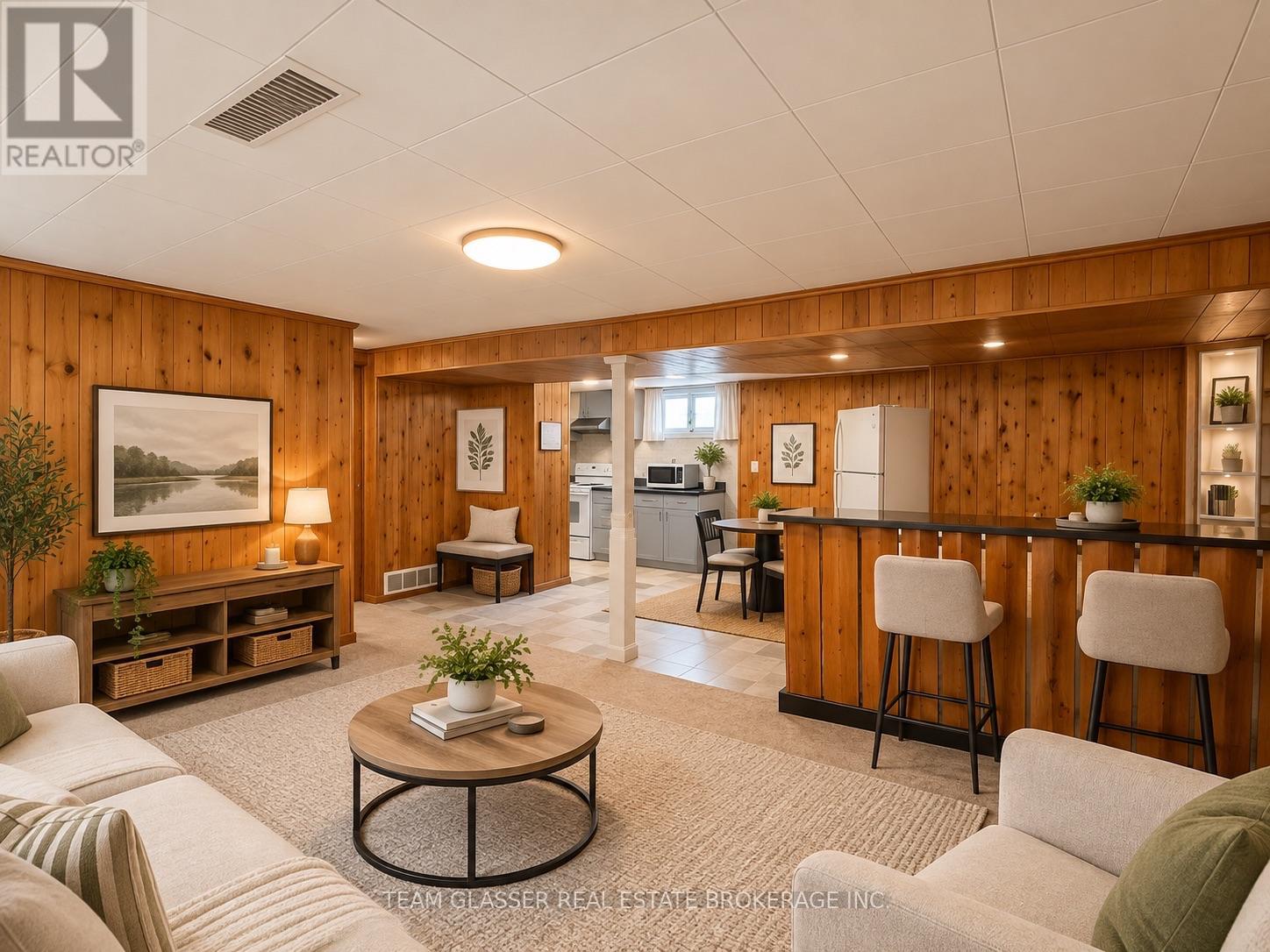 1627 LEONARD STREET, London East (East H) — photo 9