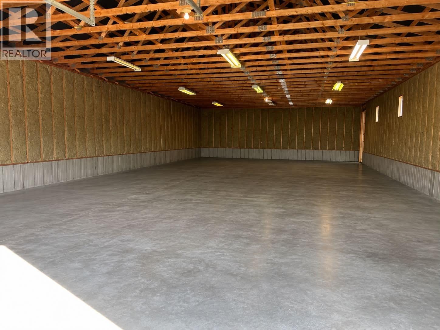 6584 PINECREST Drive - Image 6