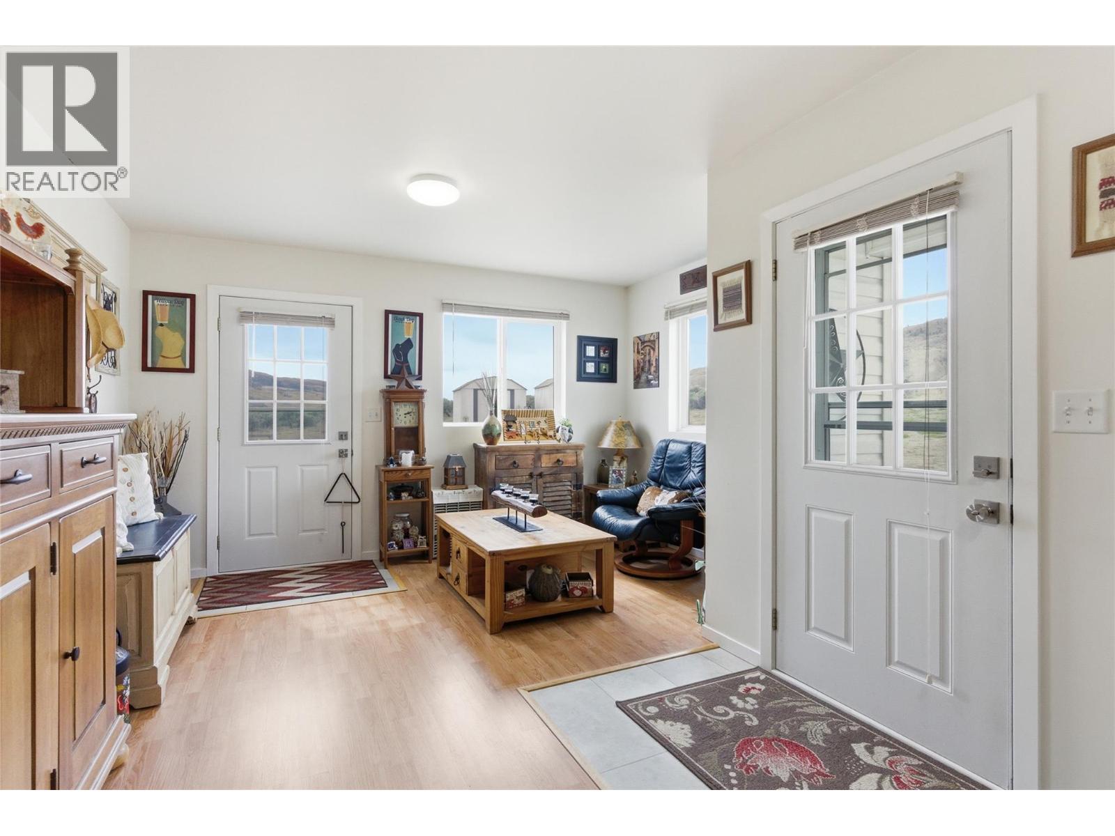 6584 PINECREST Drive - Image 9
