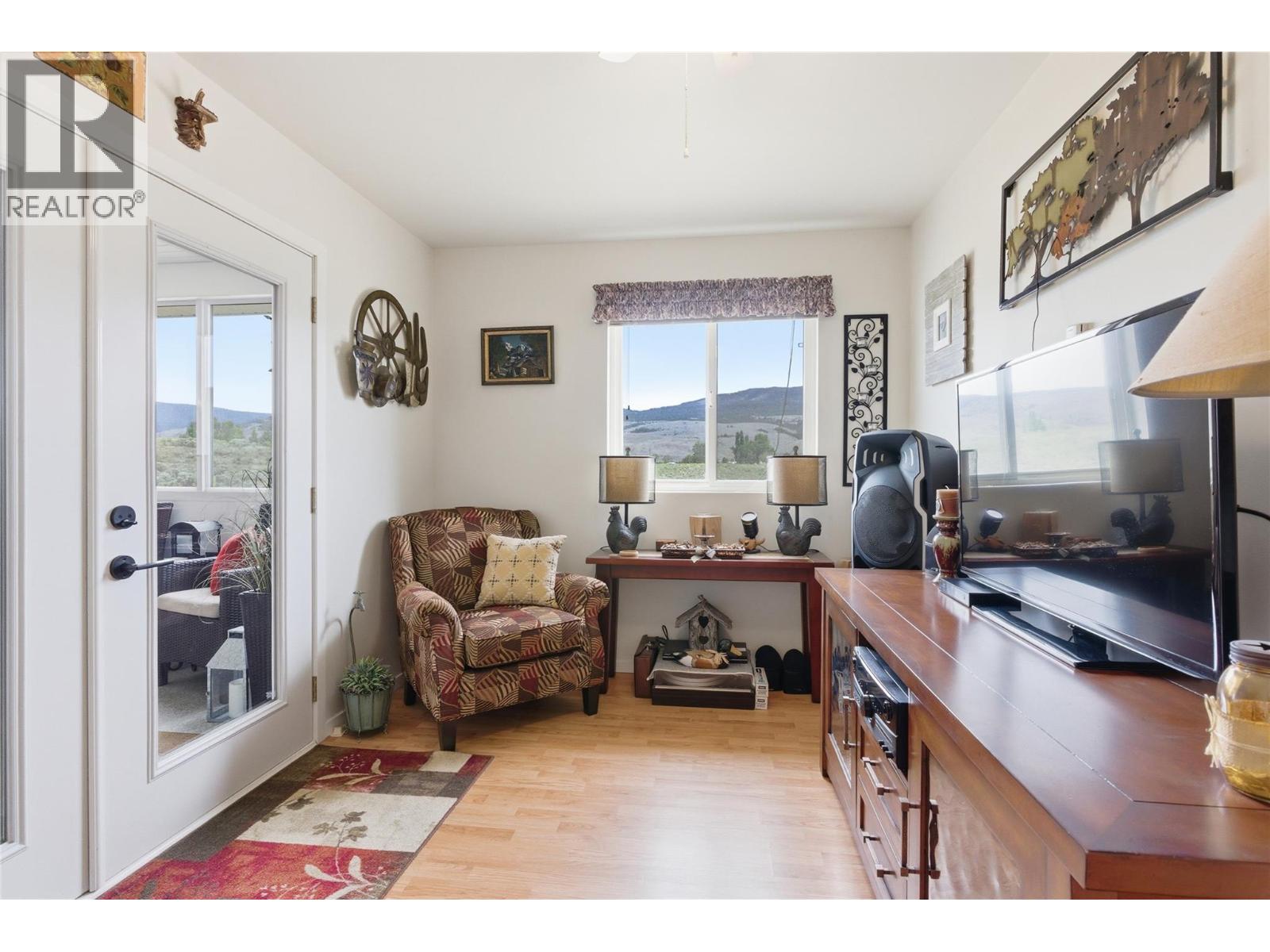 6584 PINECREST Drive - 21