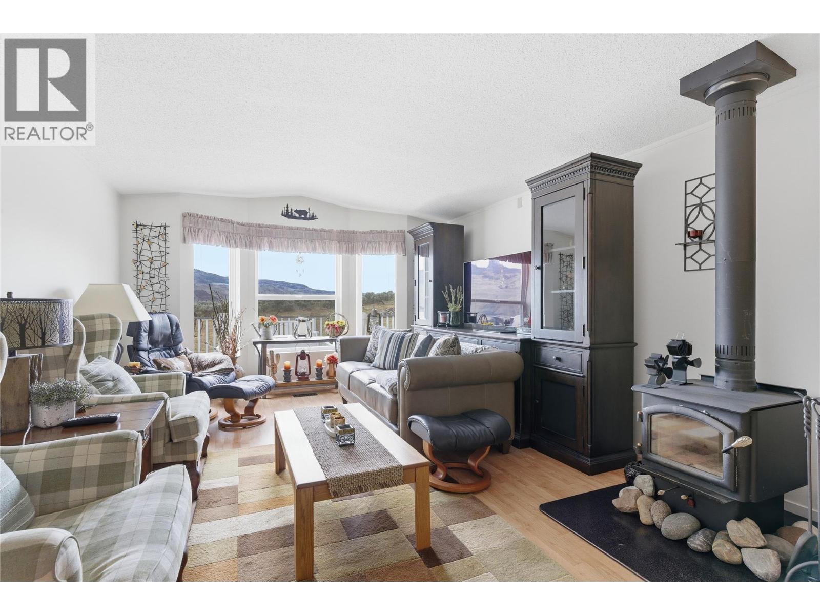 6584 PINECREST Drive - 24