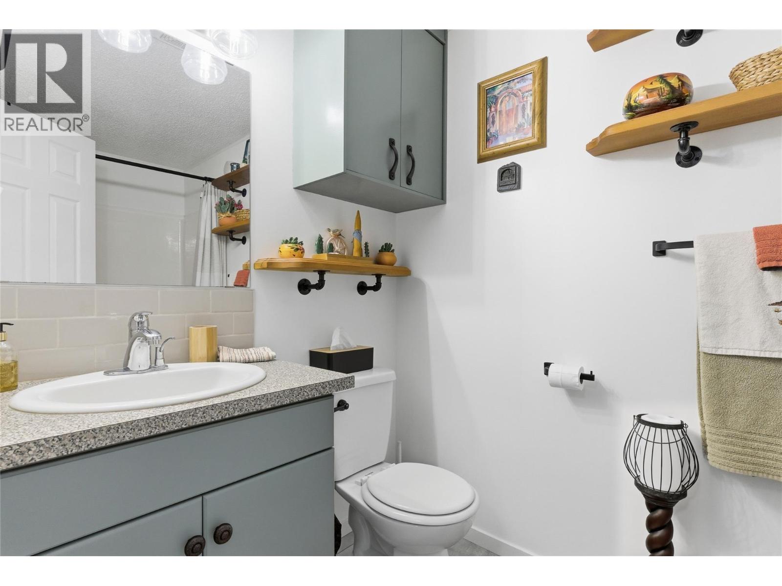 6584 PINECREST Drive - Image 15