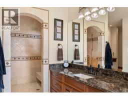 4pc Bathroom - 1918 Shuswap Road E, Kamloops, BC V2H1S9 Photo 17