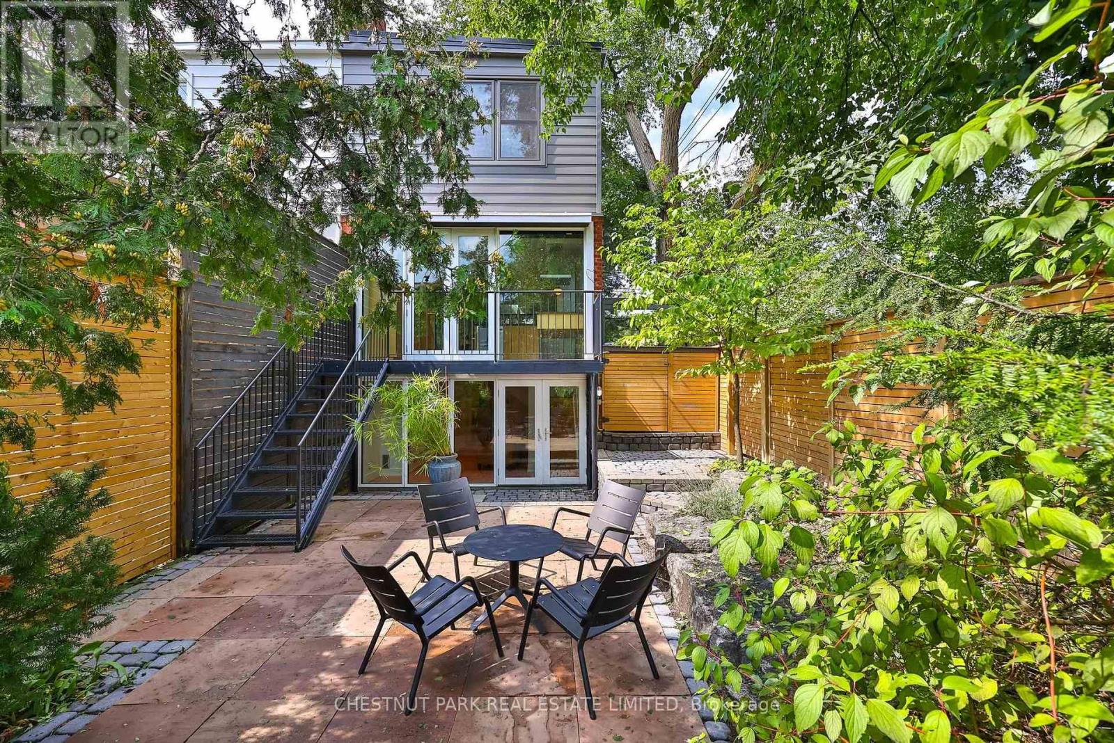 211 SNOWDON AVENUE - 33