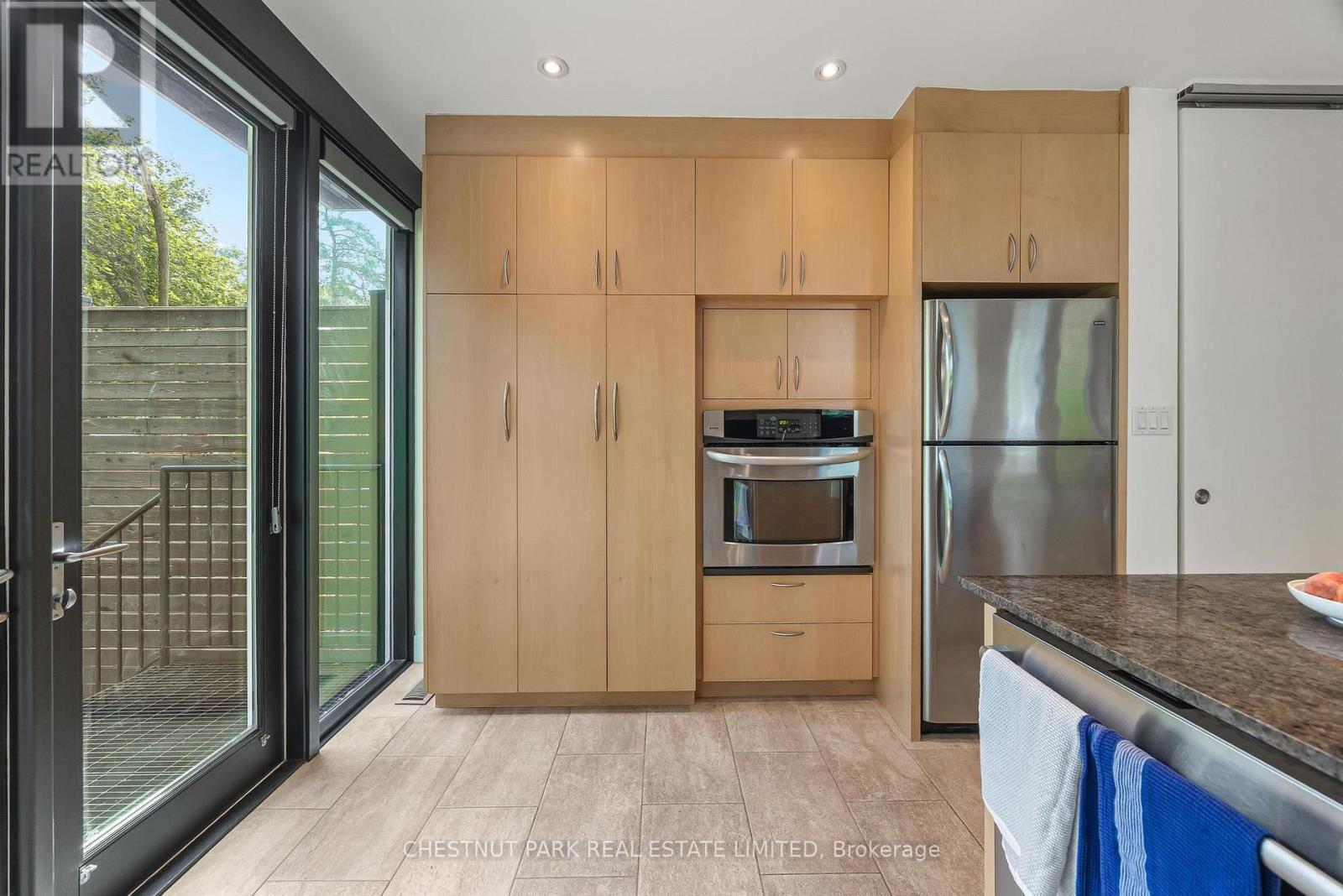 211 SNOWDON AVENUE - 9
