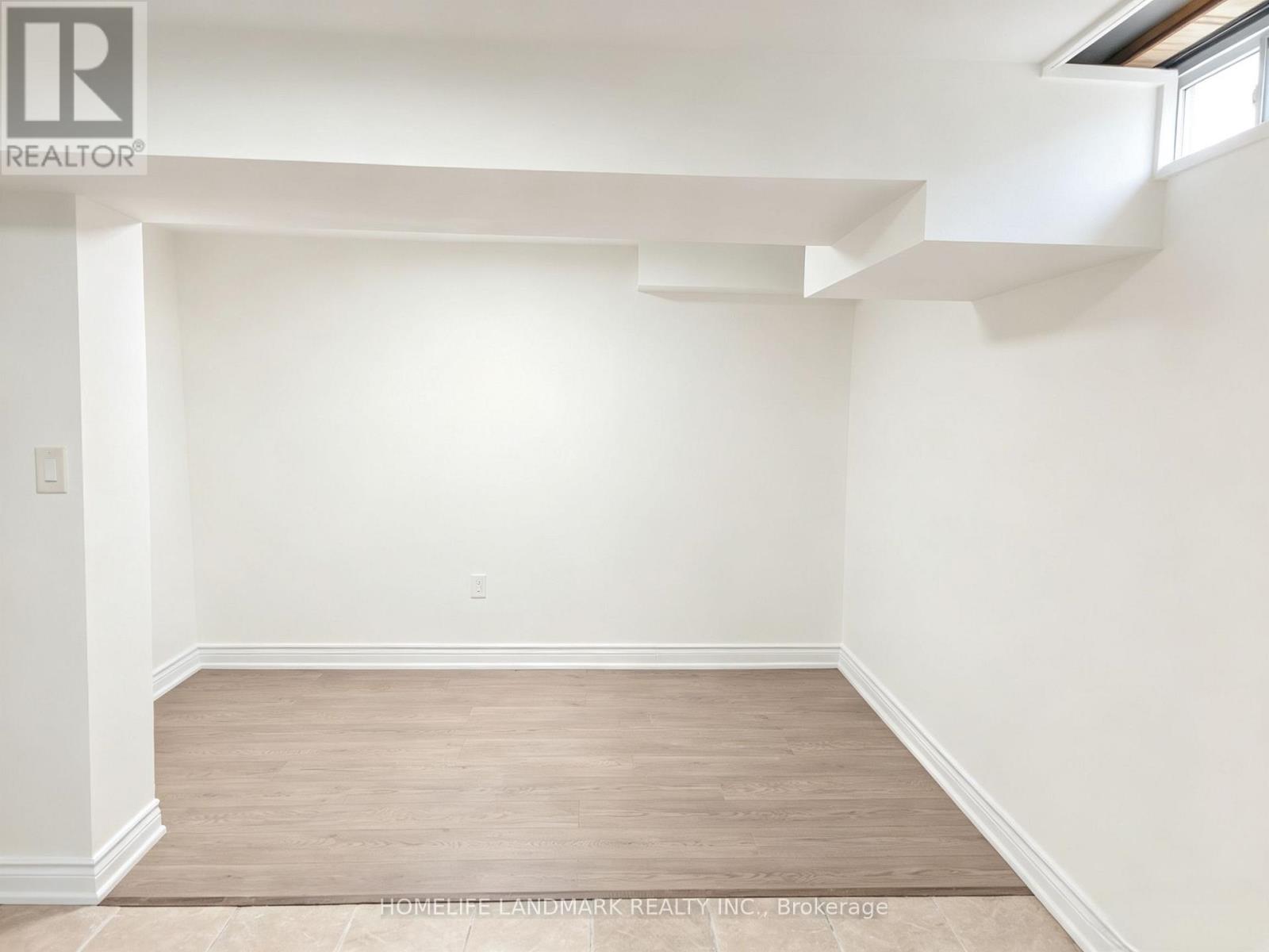 215 BOB O' LINK AVENUE - Image 28