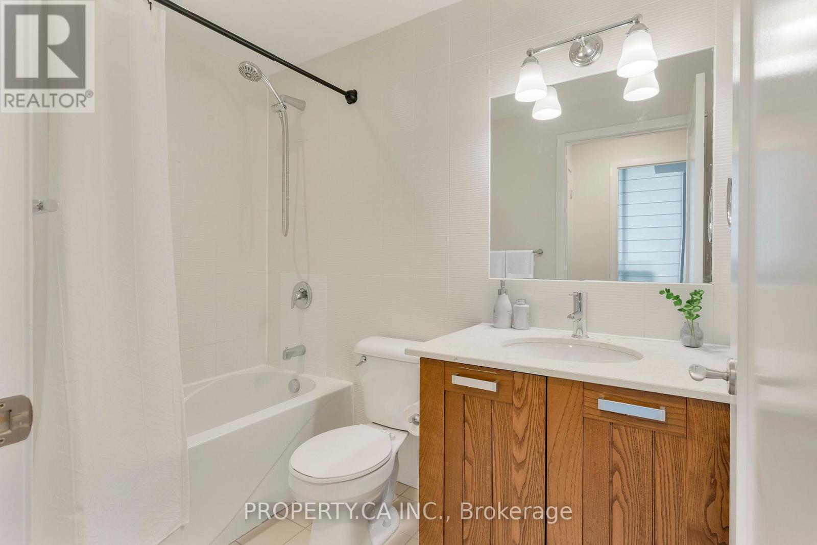#703 3391 BLOOR STREET W - 6