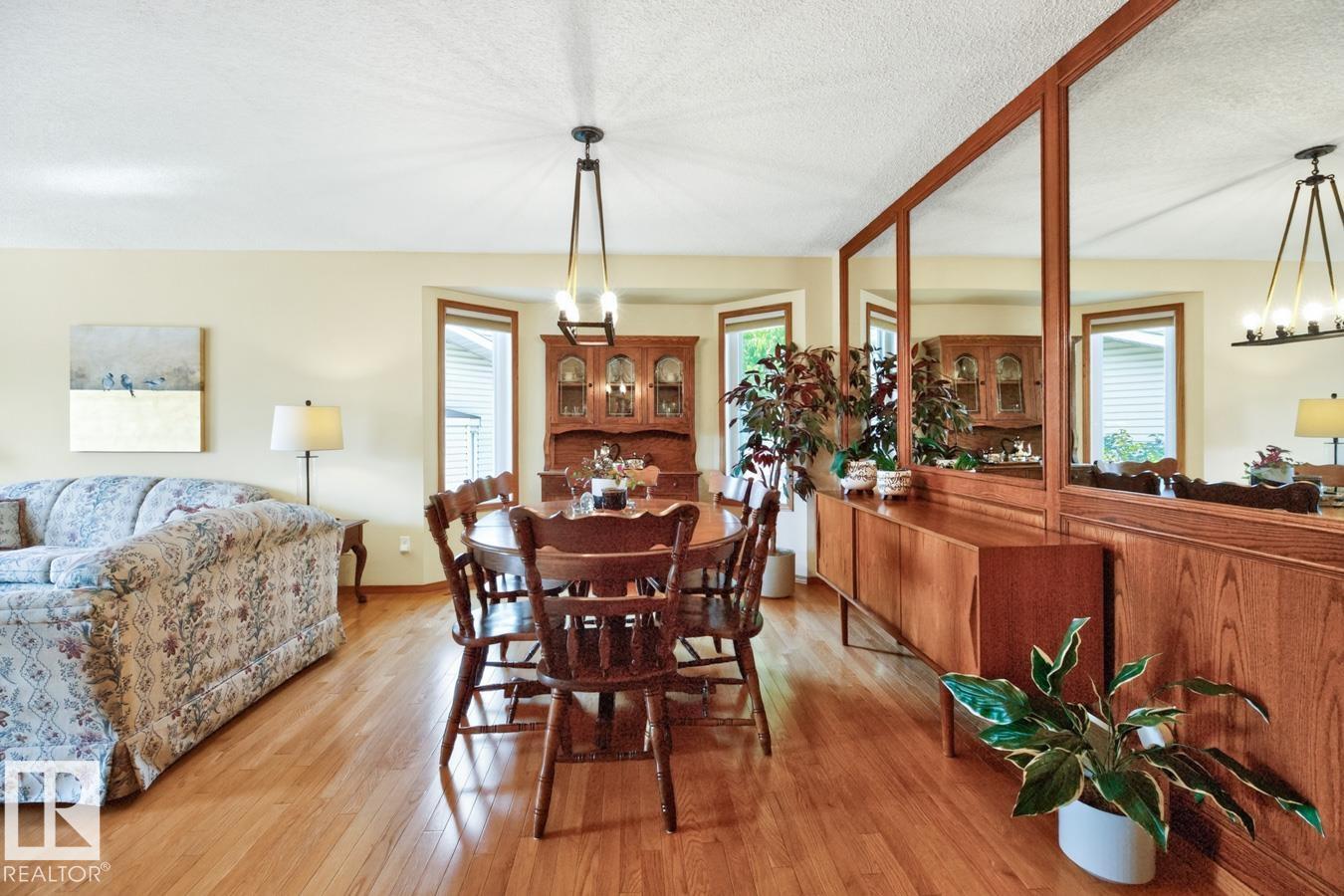 133 MEADOWVIEW DR - 5