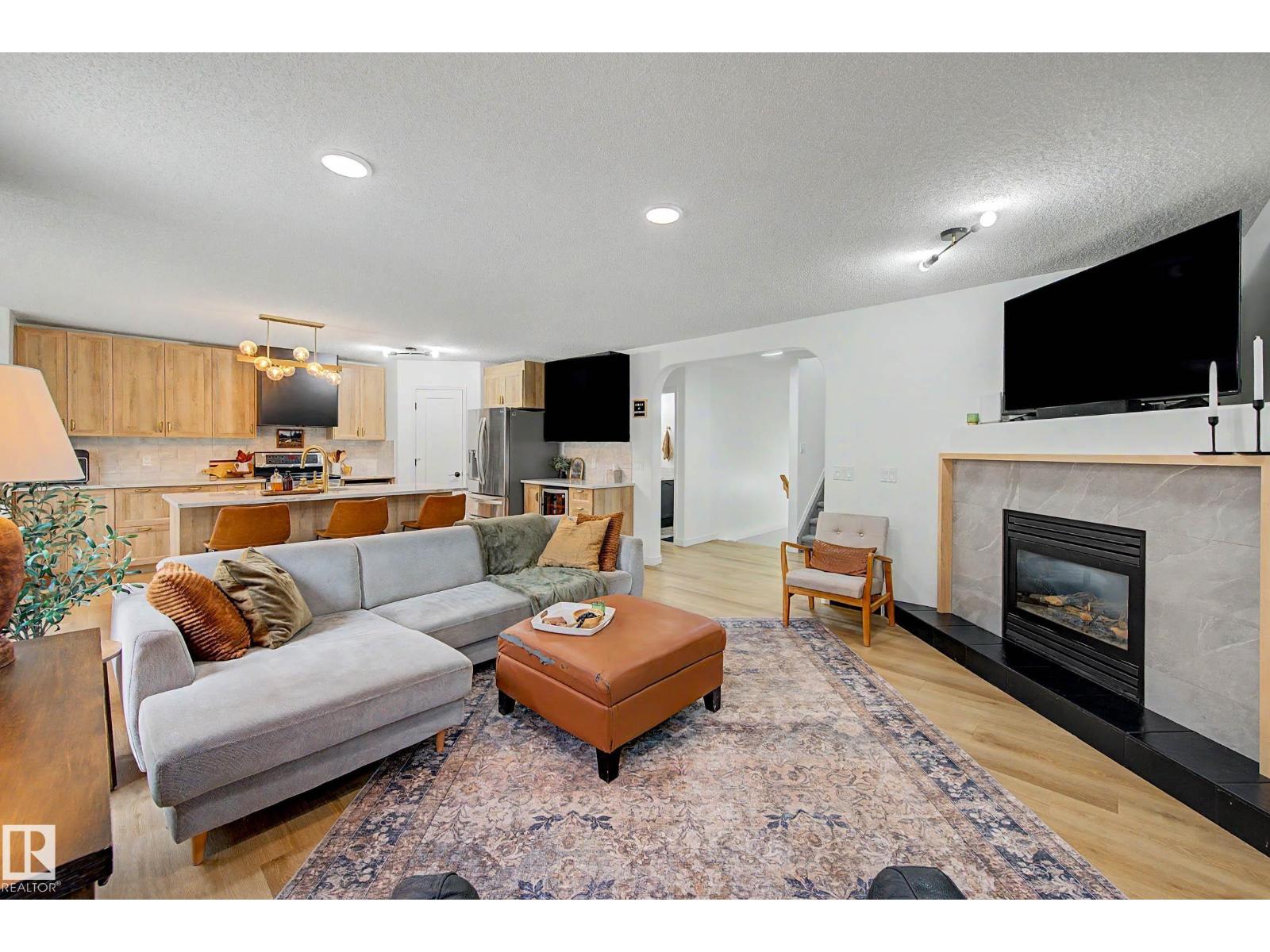 120 CHAMPLAIN - 10