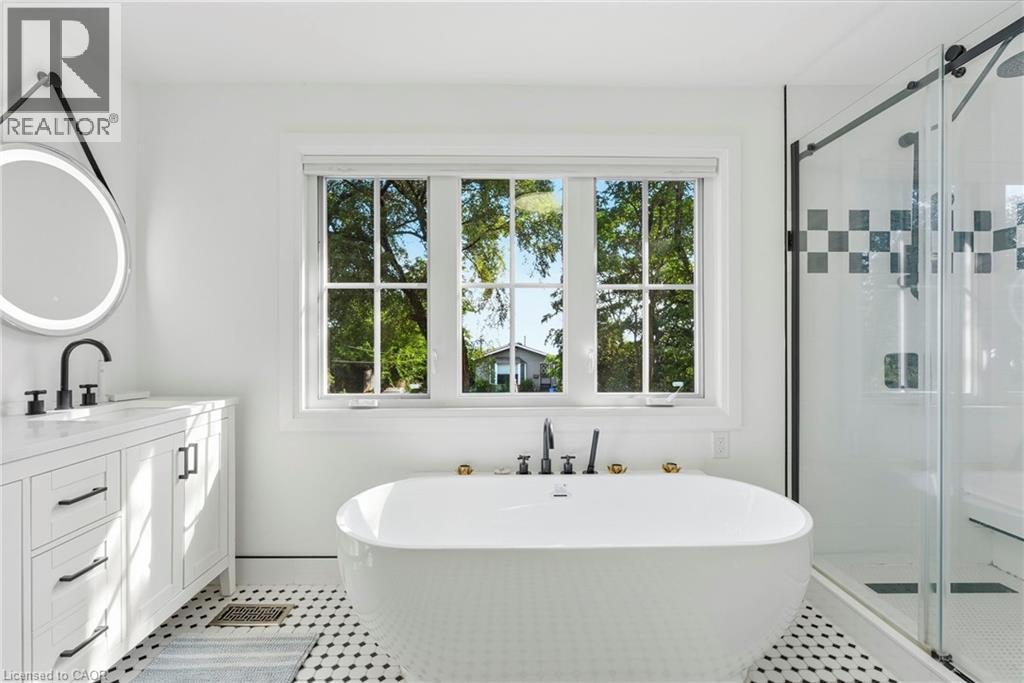 285 BEACH Boulevard - 26