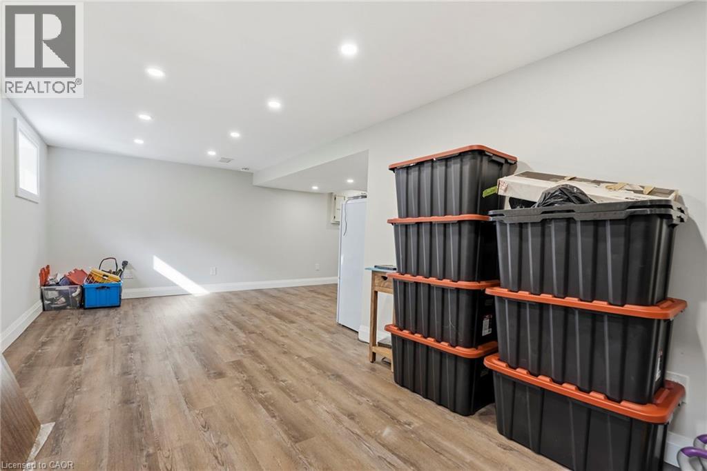 285 BEACH Boulevard - 32