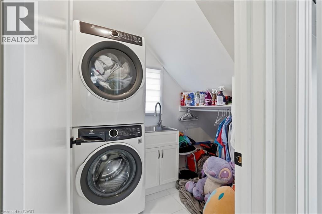 285 BEACH Boulevard - 29