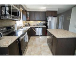 Dining room - 48 Nightingale Drive, Brantford, ON N3T0G3 Photo 8