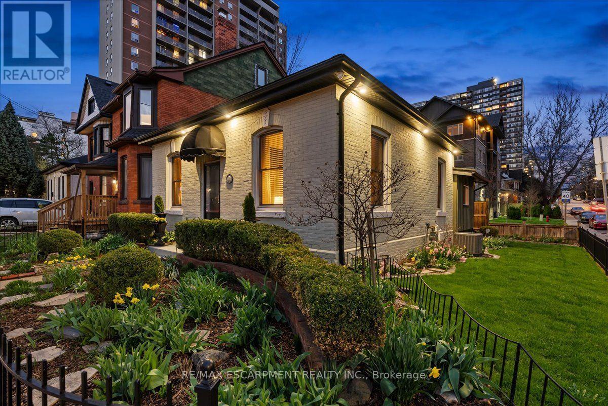 139 QUEEN STREET S - Image 34