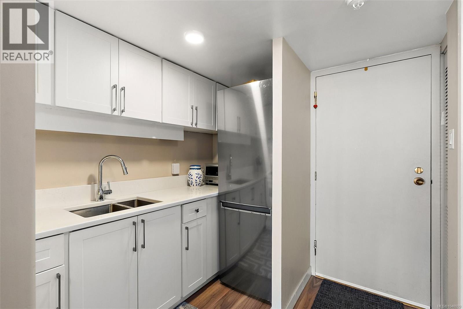 #1708 620 Toronto St - 10
