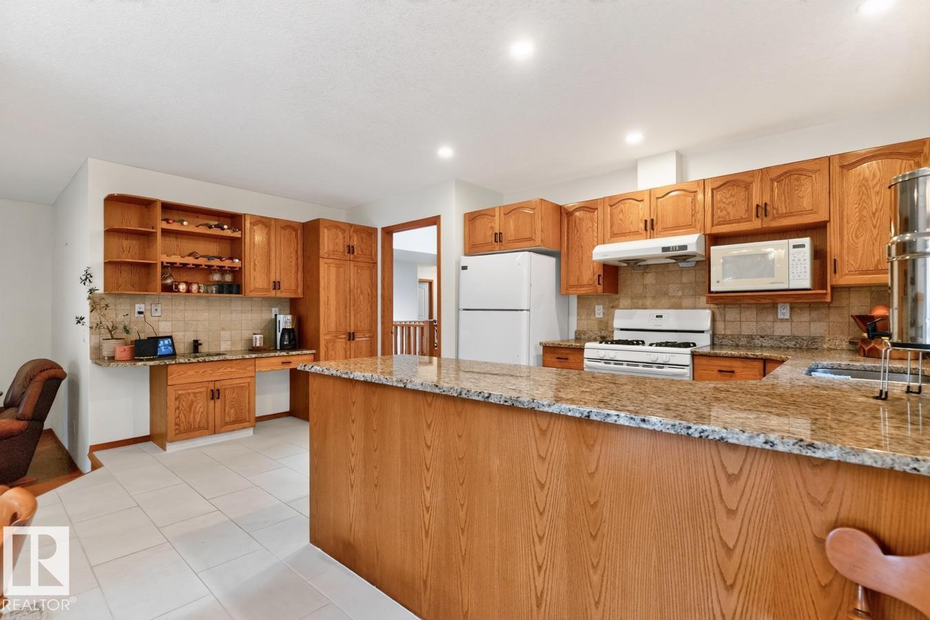 14 NEWPORT DR - 14