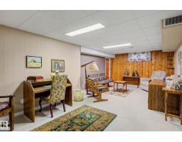 10715 50 St Nw, Edmonton, AB T6A2E3 Photo 29