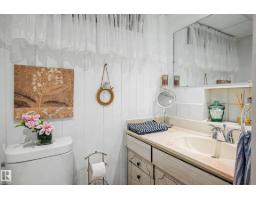 10715 50 St Nw, Edmonton, AB T6A2E3 Photo 39