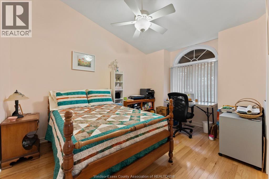 7 CHEROKEE LANE - 19