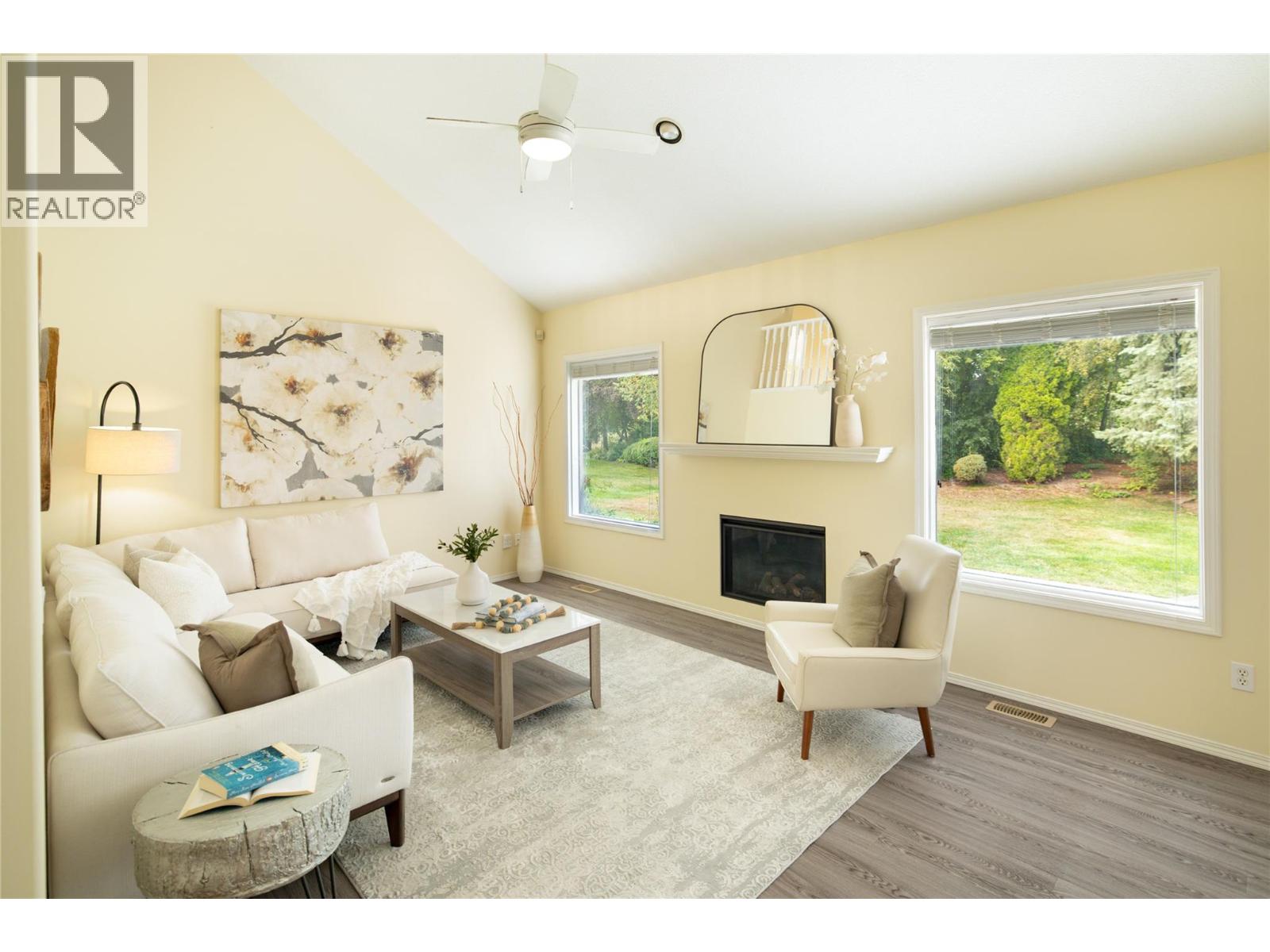 305 650 Lexington Drive, Kelowna