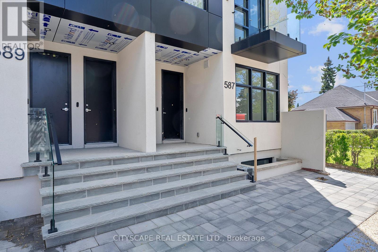 UPPER #4 - 589 OAKWOOD AVENUE, Toronto (Oakwood Village) — photo 3