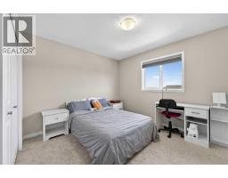 15 Fireside Crescent - photo 35