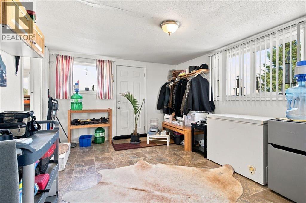 10203 99 Avenue - 3